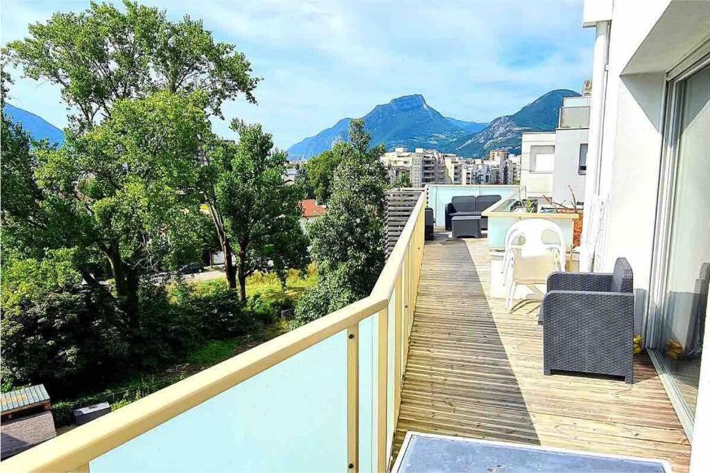 Grand Appartement Avec Vue Magnifique - Vercors - Une Experience Unique - Wifi Gratuit Grenoble Exterior foto